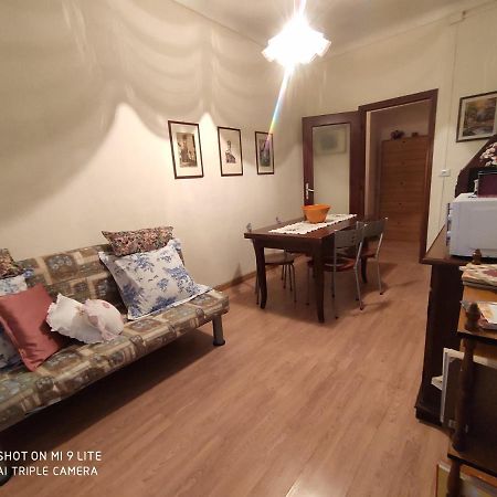 Apartamento Ex Ostu Impero: Vino, Tartufo Ed Ospitalita La Morra Exterior foto
