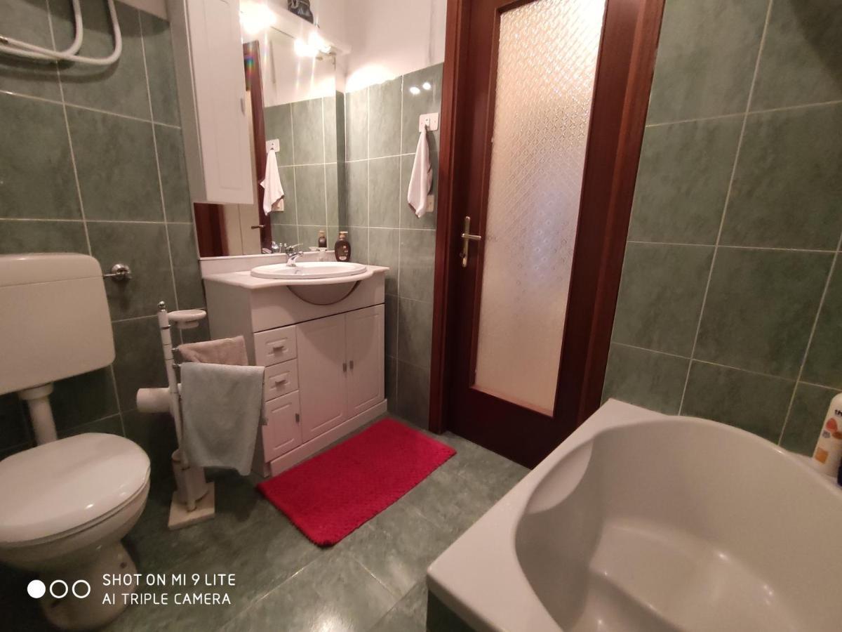 Apartamento Ex Ostu Impero: Vino, Tartufo Ed Ospitalita La Morra Exterior foto
