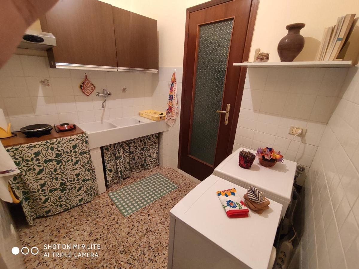 Apartamento Ex Ostu Impero: Vino, Tartufo Ed Ospitalita La Morra Exterior foto